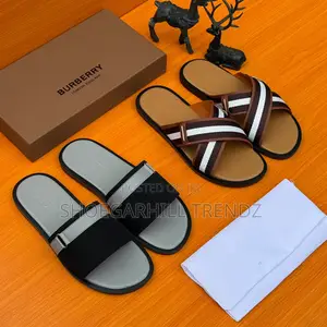 Men Shoes Burberry Crisscrossed Palm Slippers