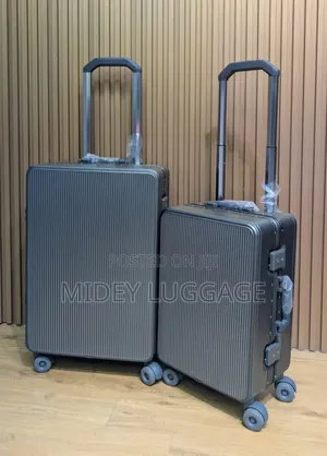 Set of 2 Aluminum Luggage Traveling The