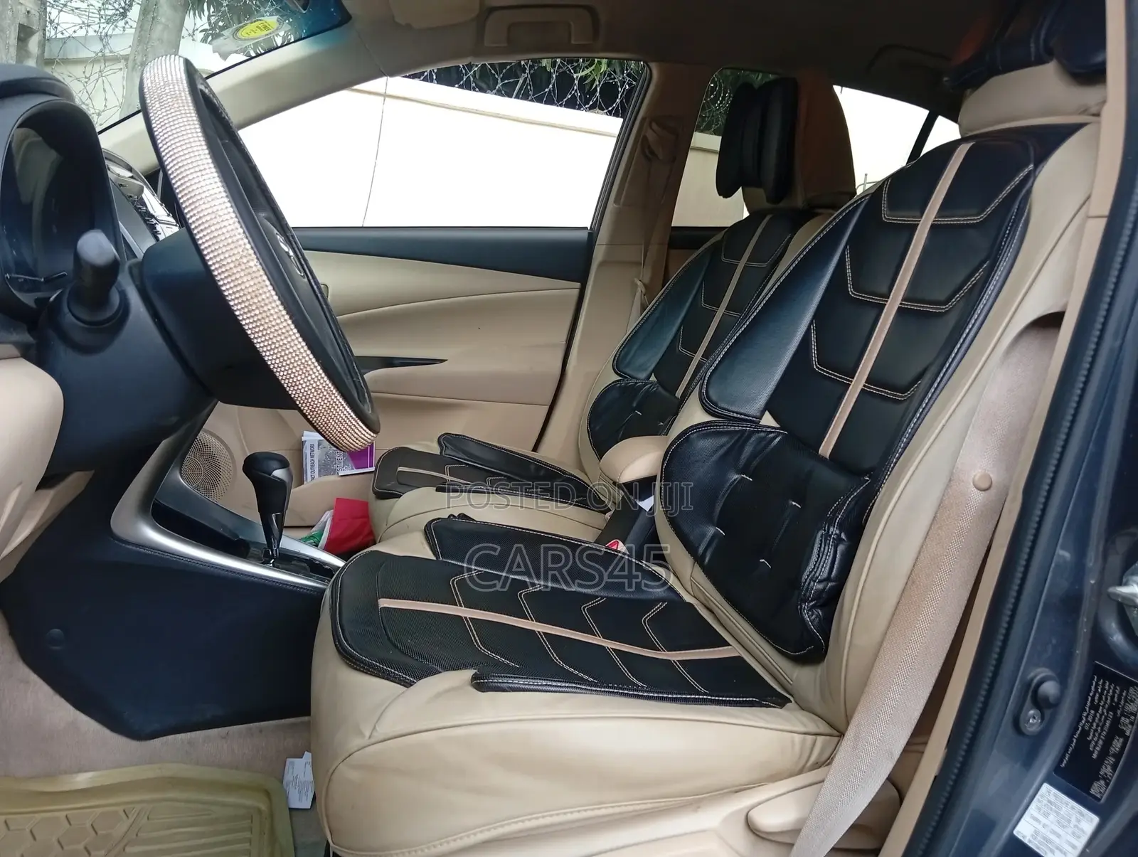 Toyota Yaris 2018 Gray