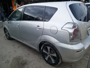 Toyota Corolla Verso 2005 Silver