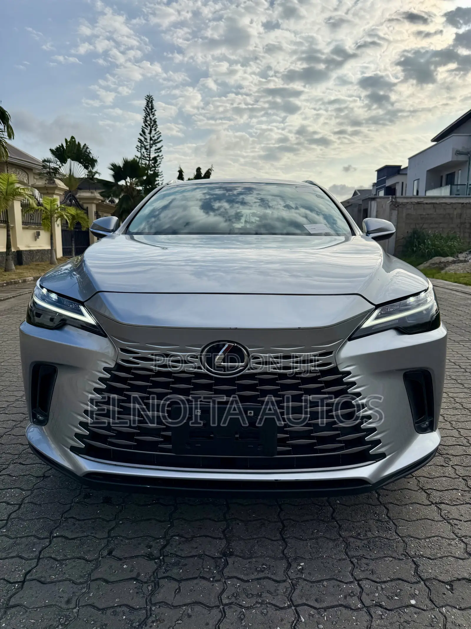 Lexus RX 350 Luxury 2023 Silver