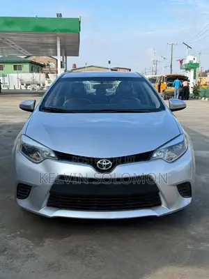 Toyota Corolla LE Special Edition 4dr Sedan (1.8L 4cyl 4A) 2013 Silver