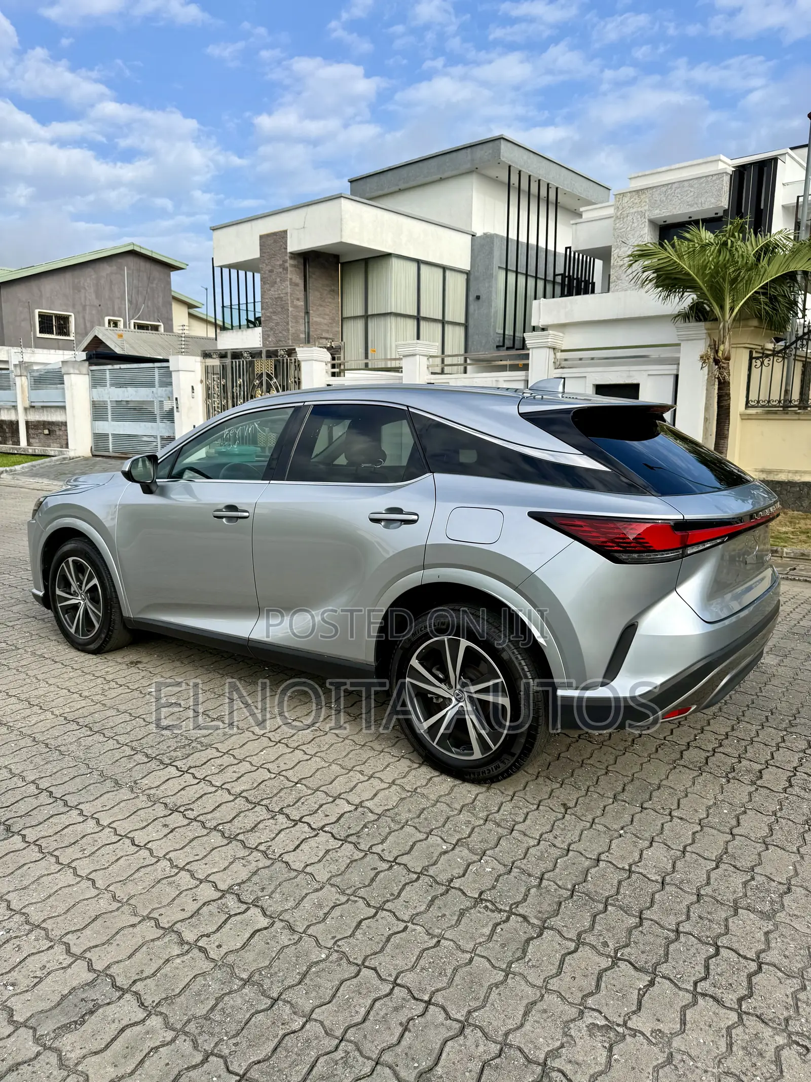 Lexus RX 350 Luxury 2023 Silver