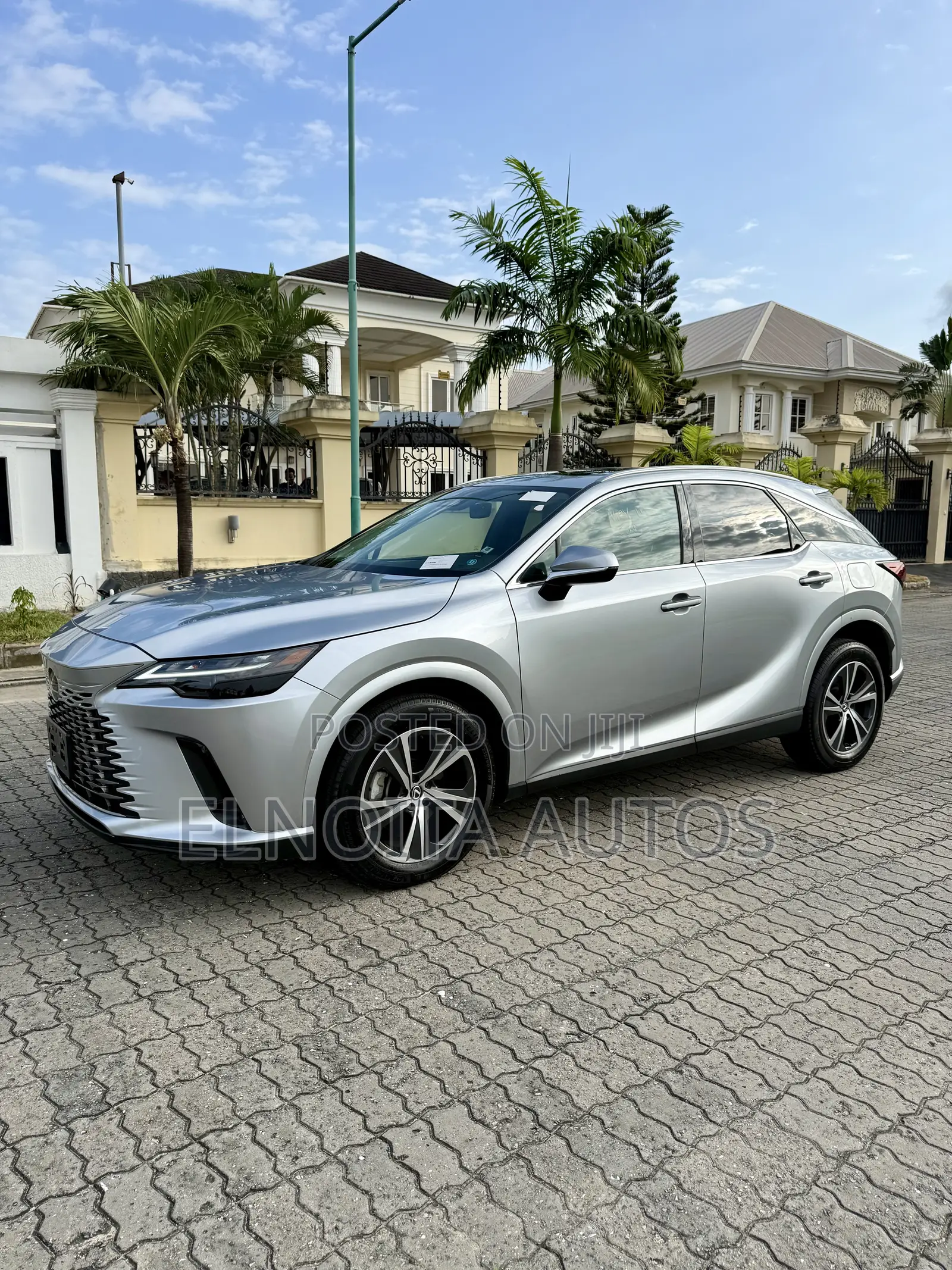 Lexus RX 350 Luxury 2023 Silver