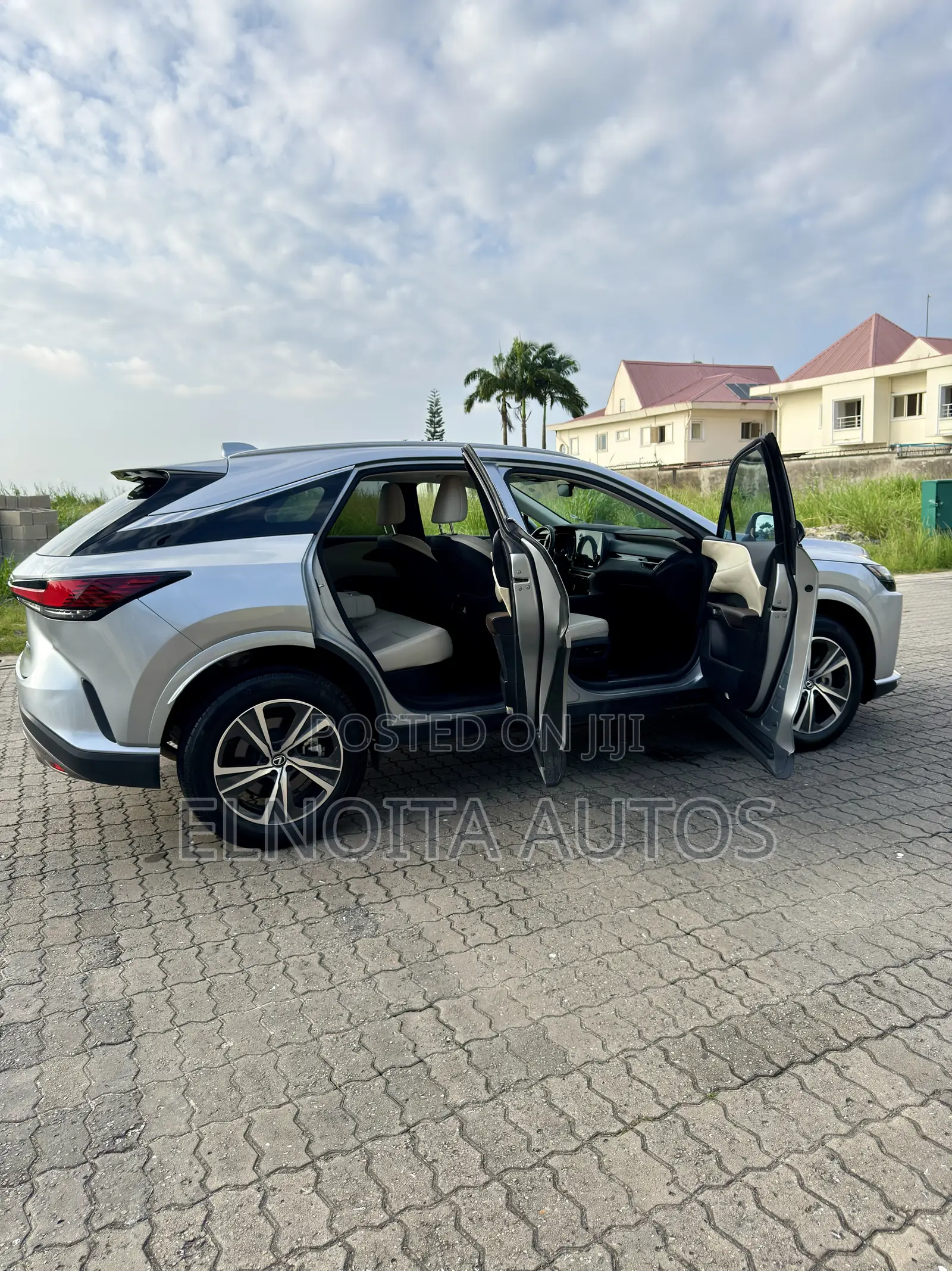 Lexus RX 350 Luxury 2023 Silver