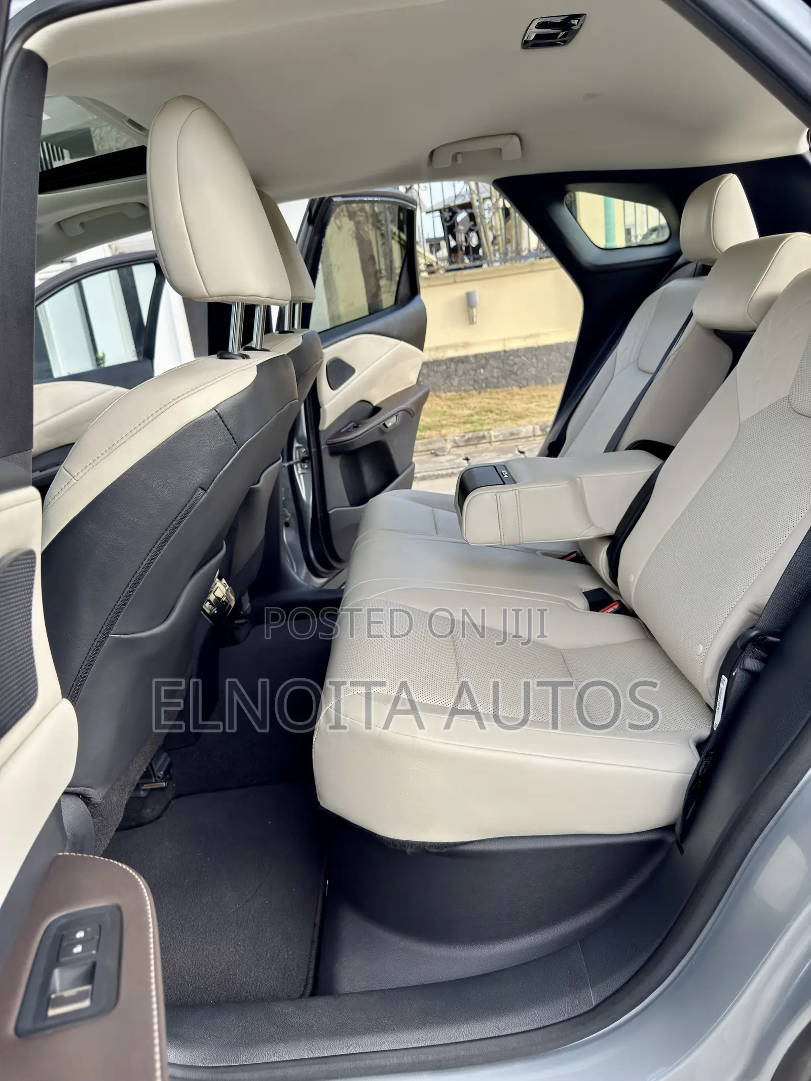 Lexus RX 350 Luxury 2023 Silver