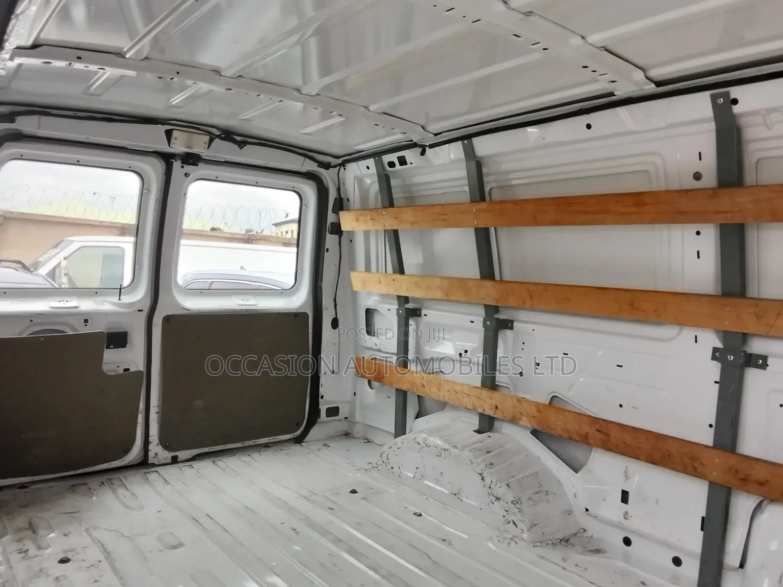Ford E250 2013 White