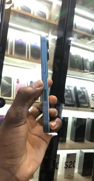 New Apple iPhone 16 256 GB Green
