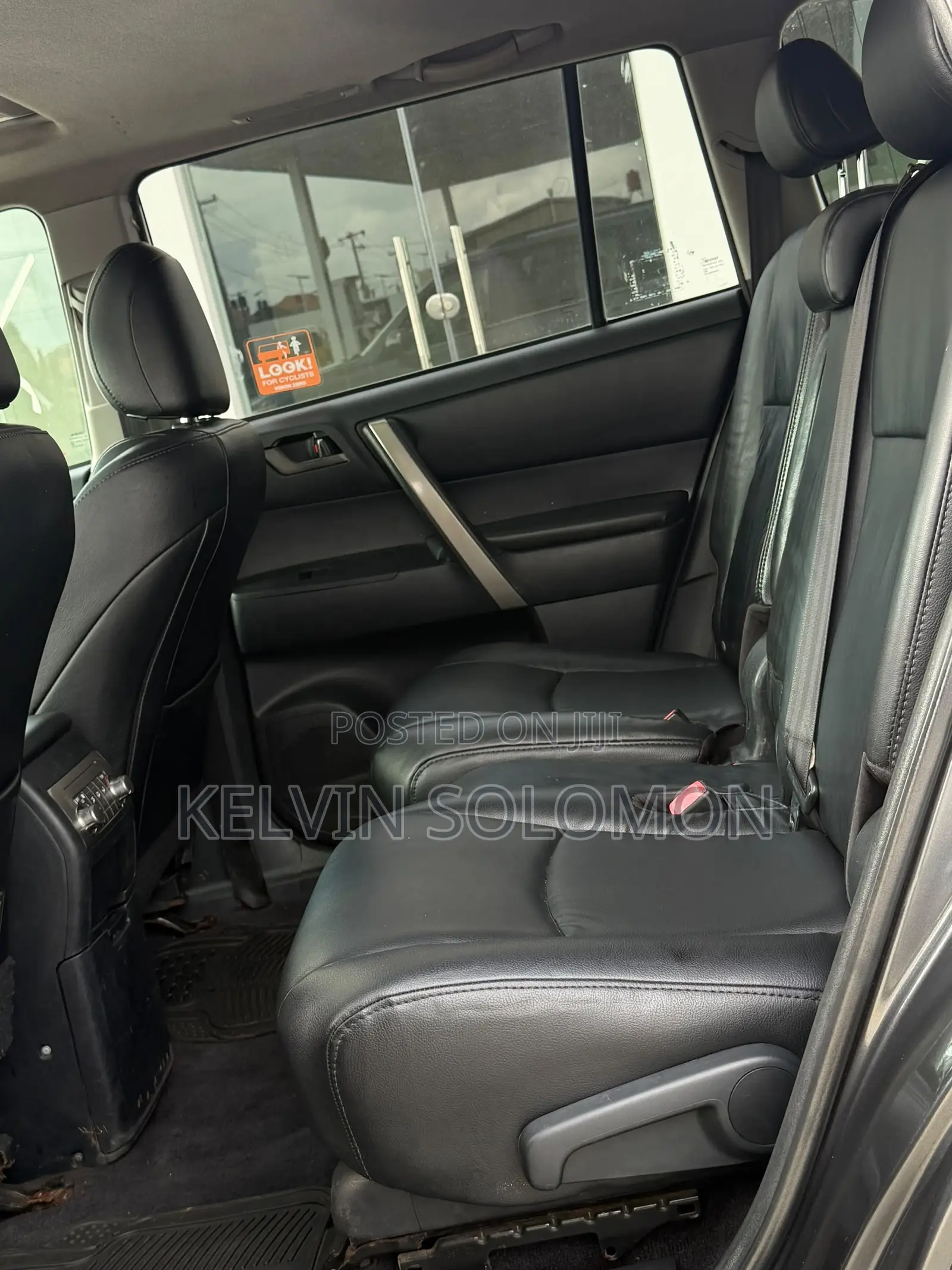 Toyota Highlander SE 2012 Gray