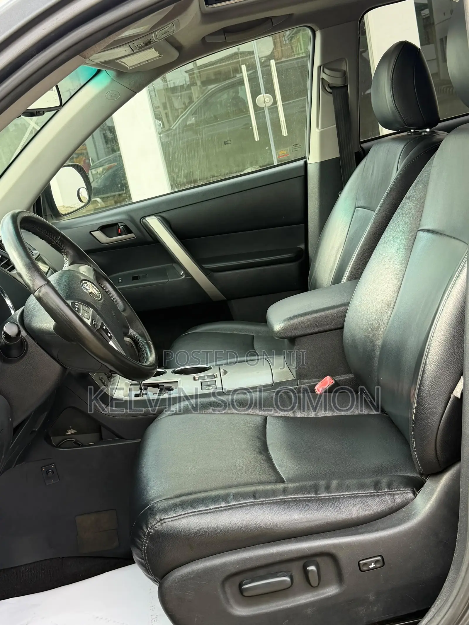 Toyota Highlander SE 2012 Gray