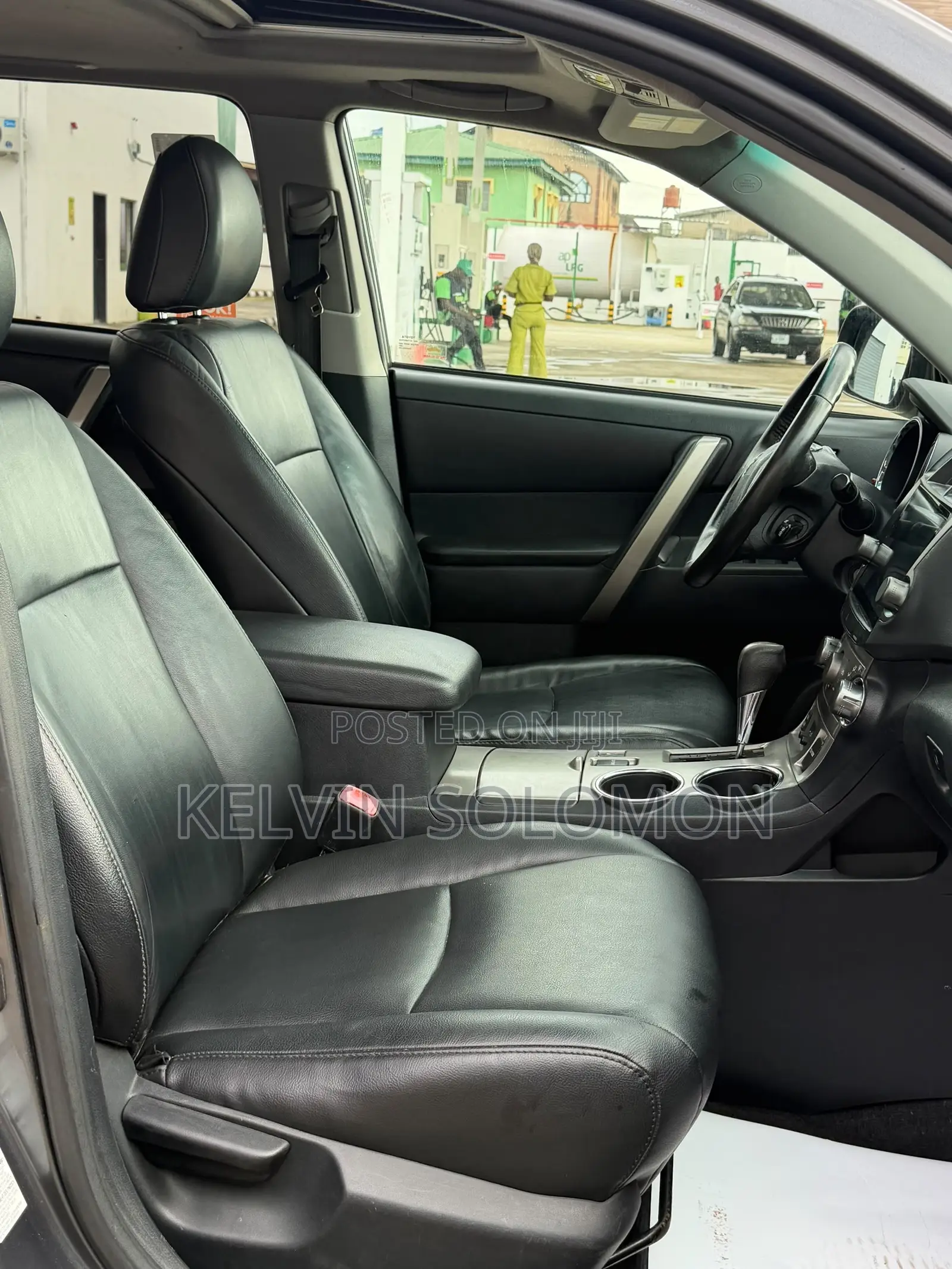 Toyota Highlander SE 2012 Gray