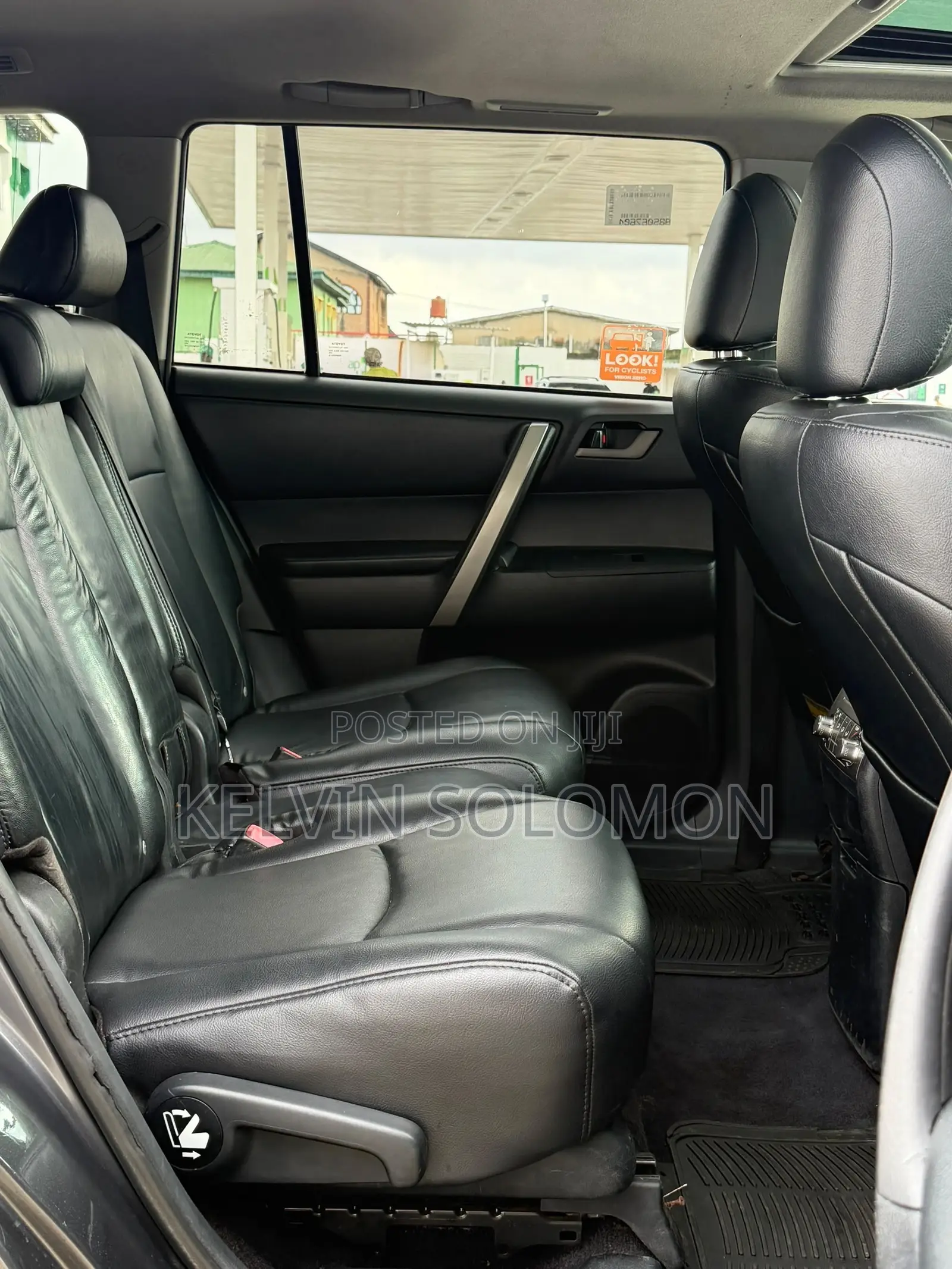 Toyota Highlander SE 2012 Gray