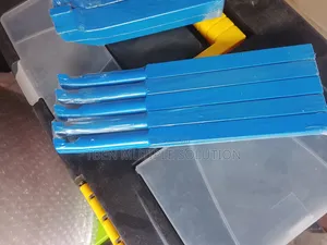 Carbide-Tipped Lathe Tool Bits or Turning Tools