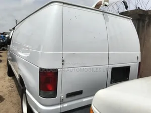 Ford E250 2010 White