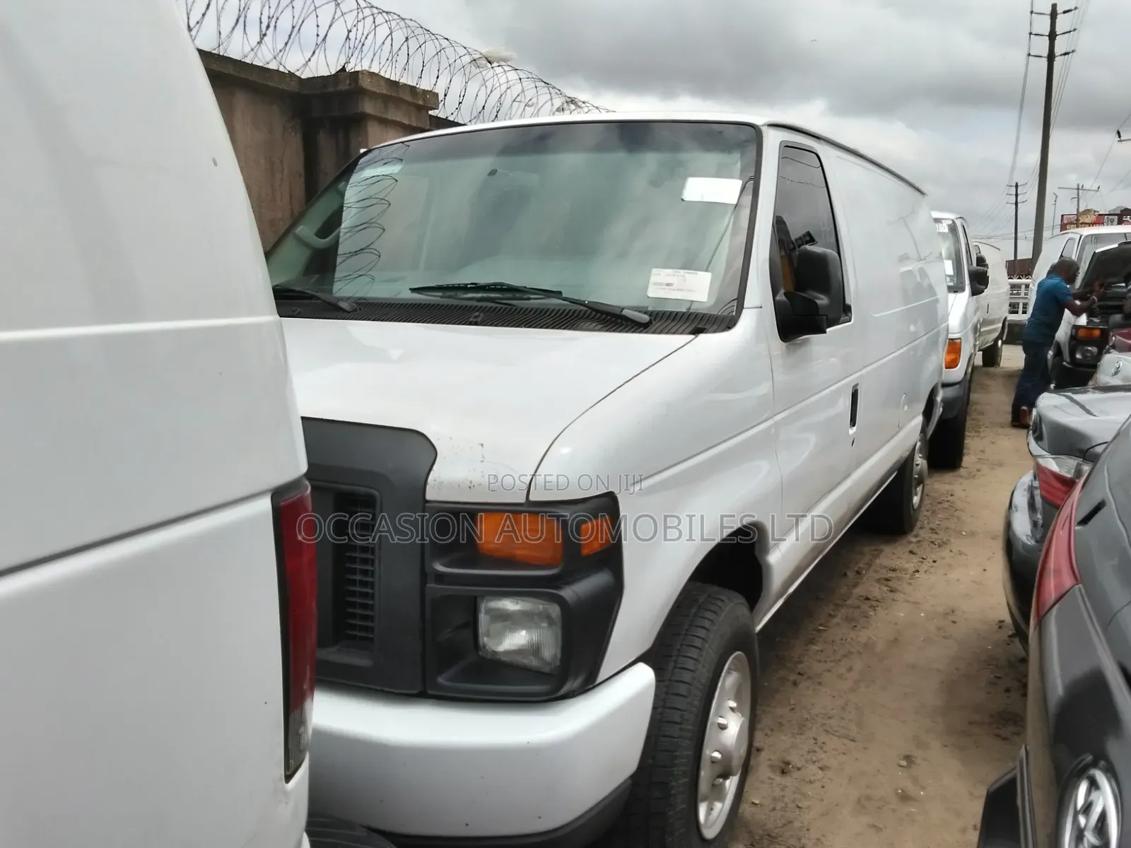 Ford E250 2010 White