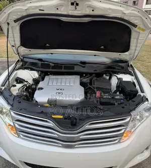 Toyota Venza XLE 2010 White