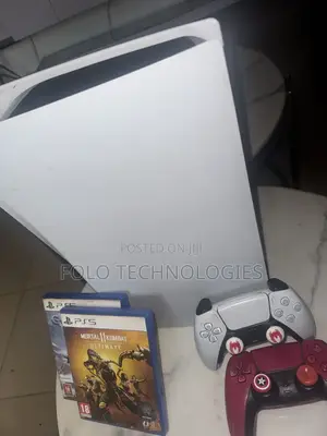 PlayStation 5 With 2pads
