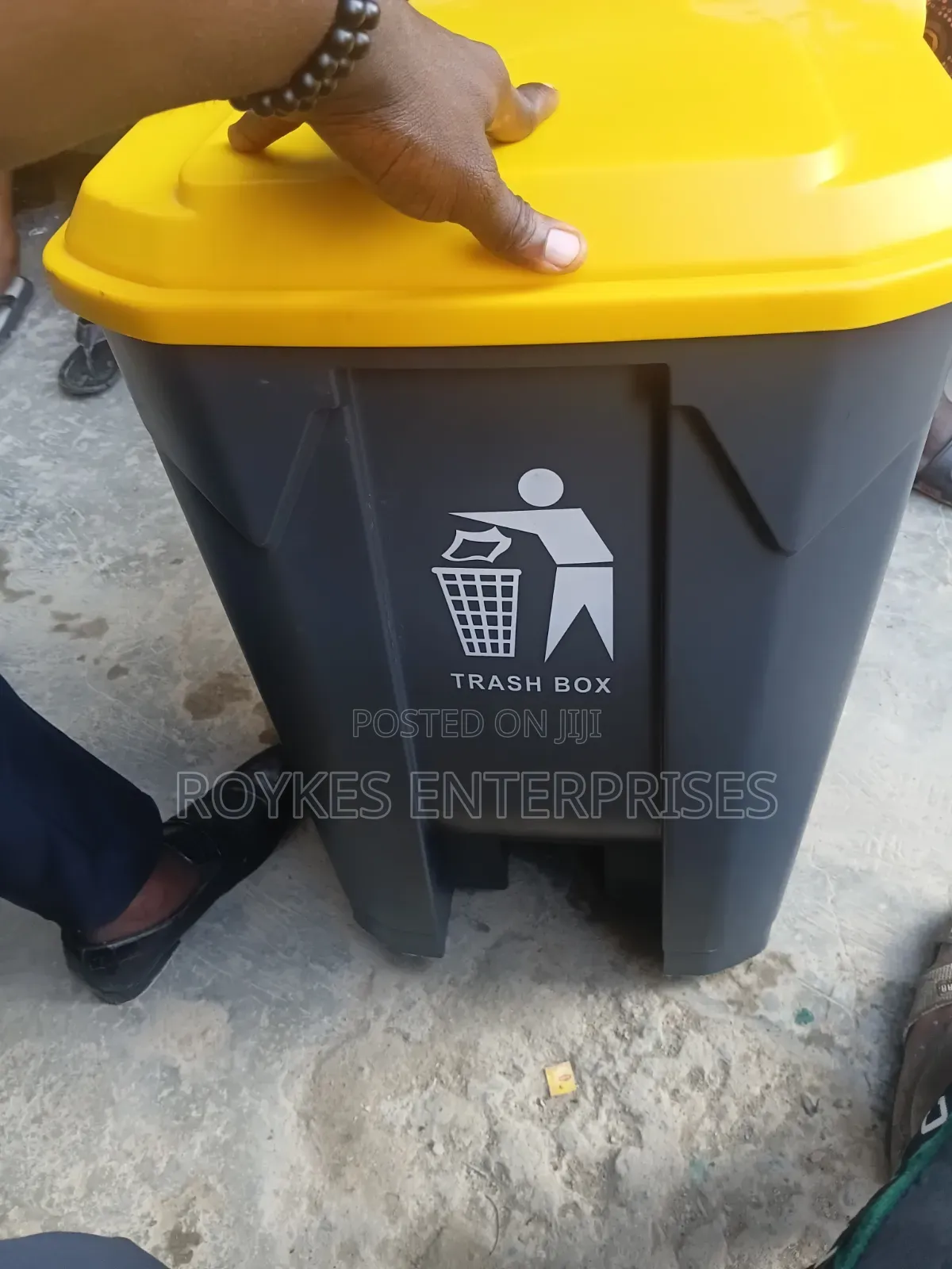 80 Liter Plastic Garbage Bin