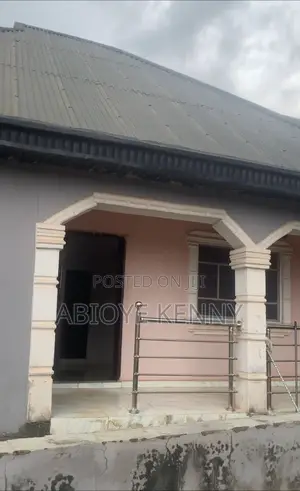 2bdrm Bungalow in Peace Estate, Ibadan for rent