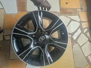 17inch for Toyota Prado 2010/12 Model Direct Tokunbo Available in Stock