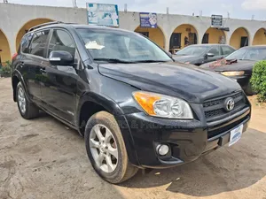 Toyota RAV4 LE AWD (2.5L 4cyl 6A) 2013 Black