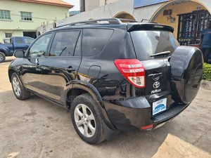 Toyota RAV4 LE AWD (2.5L 4cyl 6A) 2013 Black