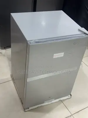 Glamstar Refrigerator Model GFR-90S-E