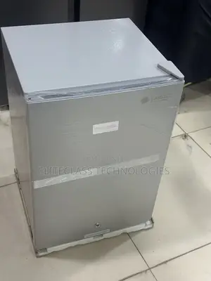 Glamstar Refrigerator Model GFR-90S-E
