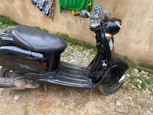 Yamaha 2012 Black