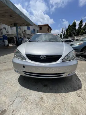 Toyota Camry LE 4dr Sedan (2.4L 4cyl 4A) 2004 Silver