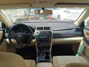 Toyota Camry 2017 Gold