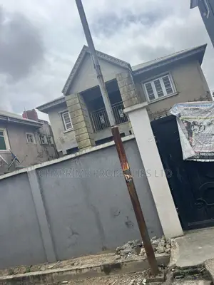 3bdrm Block of Flats in Surulere Lagos for sale