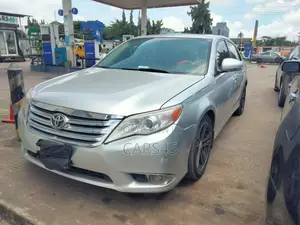 Toyota Avalon 2011 Silver
