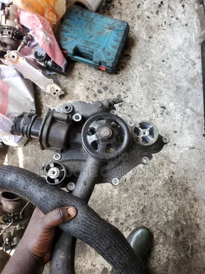 Water Pump Dodge Ram/ Dodge Challenger/ Dodge Durango 16 Plugs