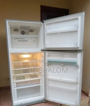 LG Fridge With Freezer