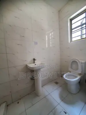 2bdrm Block of Flats in Ologolo for rent