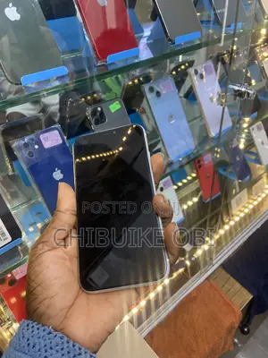 Apple iPhone XR 64 GB White