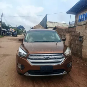 Ford Escape SE 4x4 2017 Brown