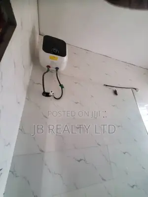 3bdrm Apartment in Ologolo for rent