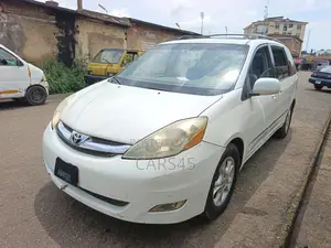 Toyota Sienna 2006 White