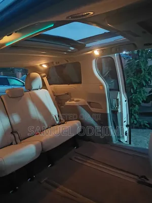 Toyota Sienna 2011 White