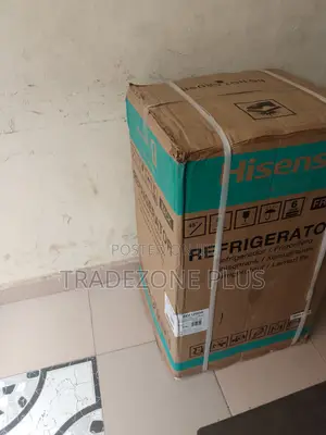 Silver Hisense Fridge Freezer – 87L