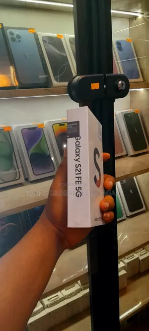New Samsung Galaxy S21 FE 5G 128 GB Black