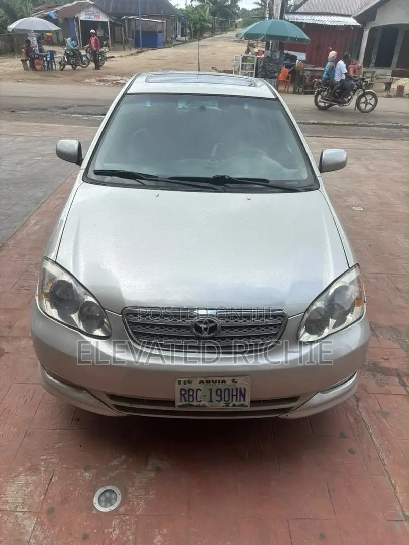 Toyota Corolla 2004 Silver