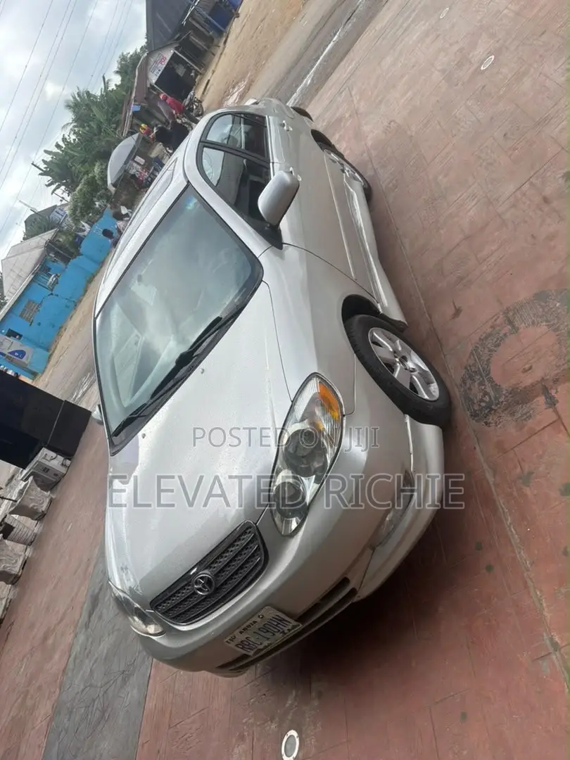 Toyota Corolla 2004 Silver
