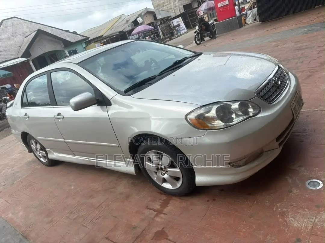 Toyota Corolla 2004 Silver