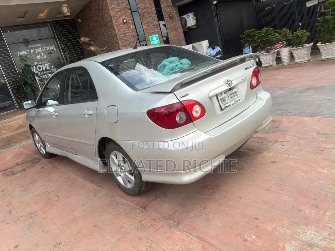 Toyota Corolla 2004 Silver
