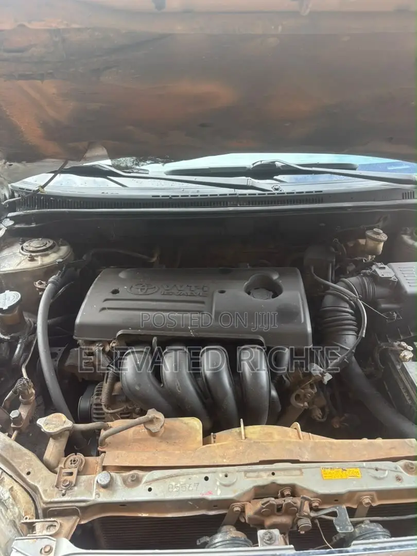 Toyota Corolla 2004 Silver