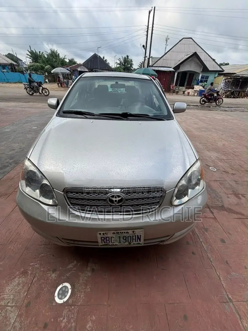 Toyota Corolla 2004 Silver