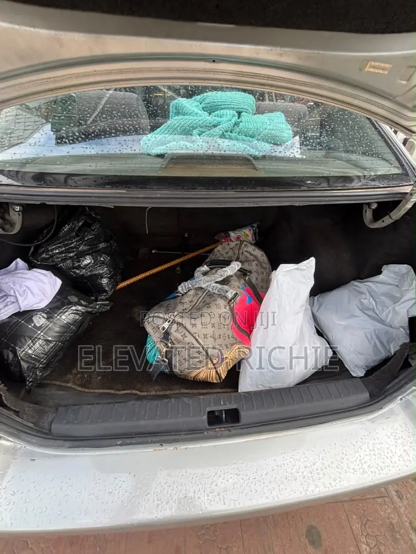 Toyota Corolla 2004 Silver